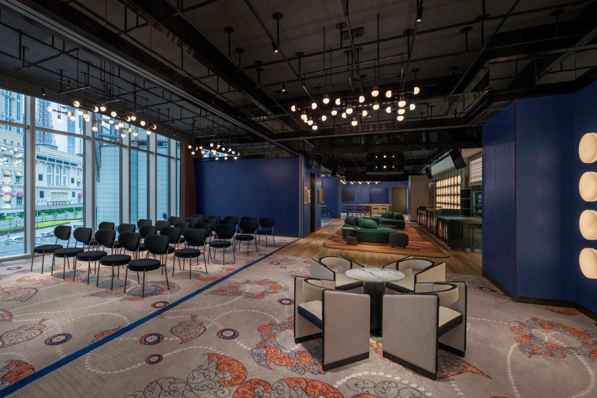W Macau - Studio City Eksteriør bilde The lounge at the Hong Kong International Convention and Exhibition Centre